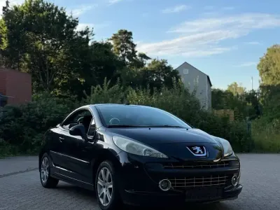 Gebraucht Peugeot 207 CC 2008 Schwarz Cabrio