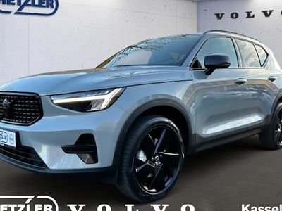 Neu Volvo XC40 Plus 163 PS (119 kW) 2025 Grau SUV