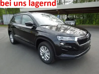 Neu Skoda Karoq Selection 150 PS (110 kW) 2026 Blackmagicperleffekt SUV