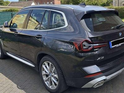 Grau Gebraucht 2022 BMW X3 SUV | 43.500 € (Fairer Preis)