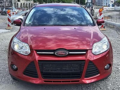 Usata Ford Focus Trend 101 CV (74 kW) 2014 Rosso Station wagon
