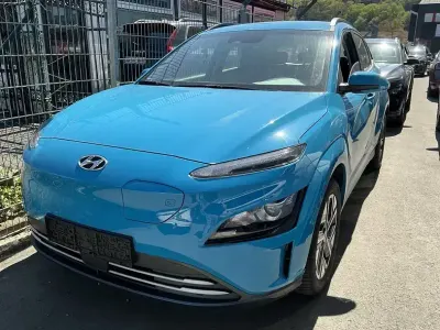 Second-hand Hyundai Kona Select 100 kW (136 CP) 2023 Albastru SUV