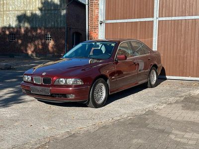 BMW 523