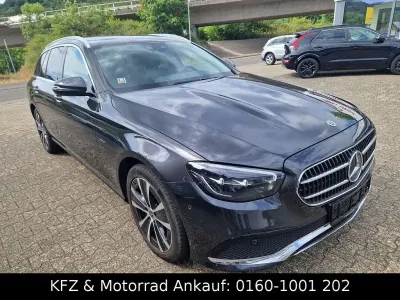 Gebraucht Mercedes E300 194 PS (142 kW) 2021 Grau Kombi