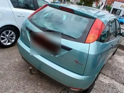 Gebraucht Ford Focus 100 PS (73 kW) 1999 Blau Kombi