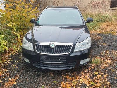 Gebraucht Skoda Octavia Elegance 140 PS (102 kW) 2011 Schwarz Kombi