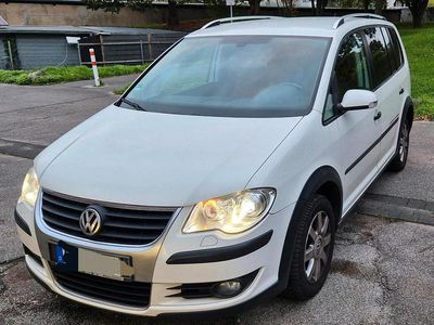 VW Touran Cross