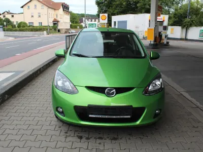 Gebraucht Mazda 2 86 PS (63 kW) 2009 Grün Kleinwagen