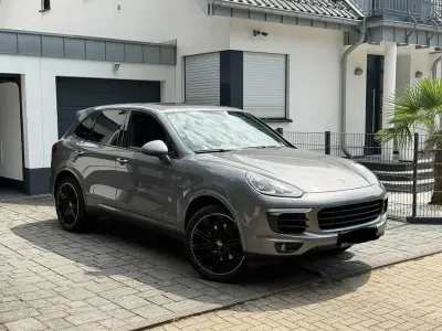 Gebraucht Porsche Cayenne Diesel 262 PS (192 kW) 2017 Grau SUV