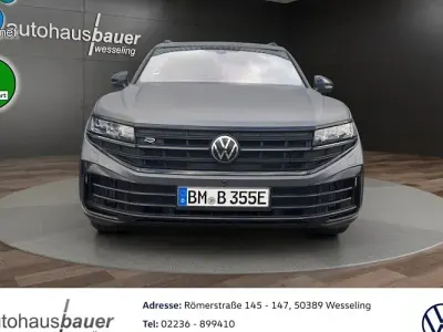 Gebraucht VW Touareg R 462 PS (339 kW) 2025 Siliziumgrey matt SUV