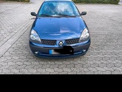 Second-hand Renault Clio 75 CP (55 kW) 2002 Albastru Coupe
