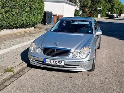 Mercedes E320