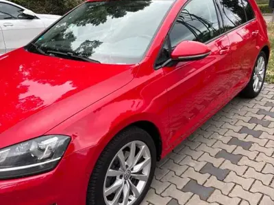 Gebraucht VW Golf VII 122 PS (89 kW) 2013 Rot Limousine