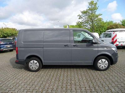 Gebraucht VW Transporter Comfortline 90 PS (66 kW) 2021 Pure grey Van