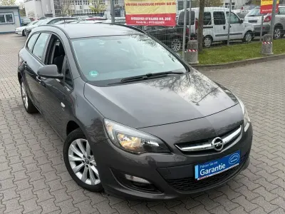 Gebraucht Opel Astra Active 140 PS (102 kW) 2013 Grau Kombi