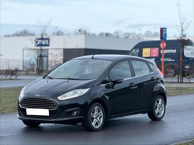 Schwarz Gebraucht 2015 Ford Fiesta Titanium Limousine | 3.250 € (Fairer Preis)