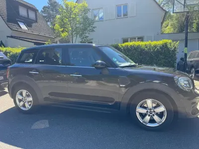 Usata Mini One Countryman Pepper 102 CV (75 kW) 2018 Nero SUV