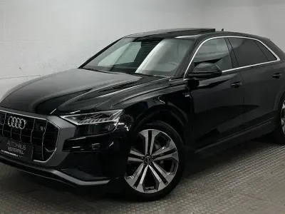 Gebraucht Audi Q8 S-Line 231 PS (169 kW) 2023 Mythosschwarz (metallic) SUV