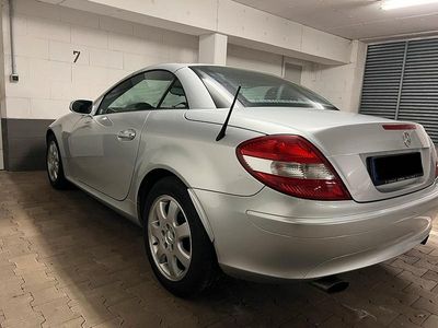 Grau Gebraucht 2004 Mercedes SLK200 Cabrio | 8.950 €