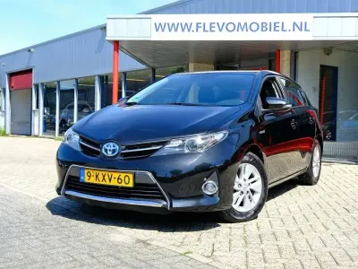 Gebraucht Toyota Auris Hybrid 99 PS (72 kW) 2013 Schwarz Limousine