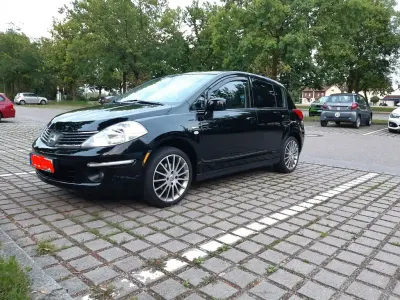 Gebraucht Nissan Tiida Tekna 110 PS (80 kW) 2009 Schwarz Limousine