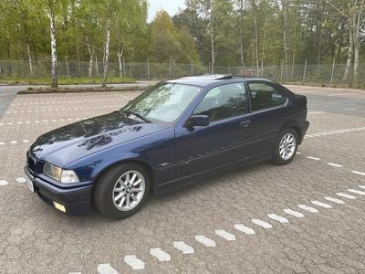 BMW 323 Compact