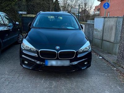 Gebraucht BMW 214 Active Tourer 95 PS (69 kW) 2016 Schwarz Van / Kleinbus