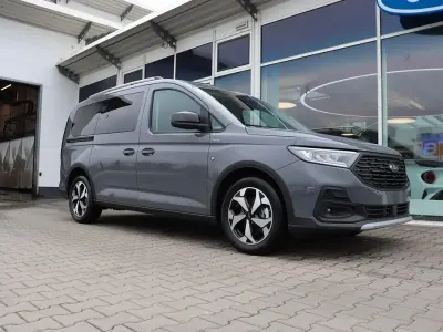 Neu Ford Grand Tourneo Connect Active 122 PS (89 kW) 2026 Cometgrey Van / Kleinbus