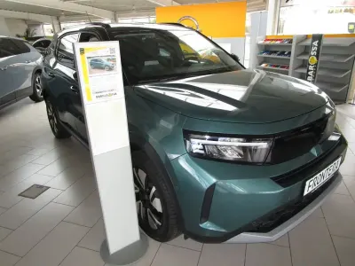 Nuova Opel Frontera 136 CV (100 kW) 2025 Verde SUV