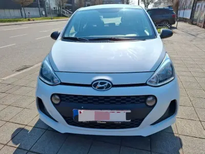 Second-hand Hyundai i10 Select 67 CP (49 kW) 2019 Alb Hatchback
