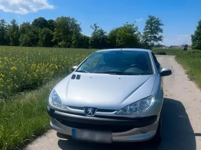 Gebraucht Peugeot 206 CC 109 PS (80 kW) 2001 Cabrio