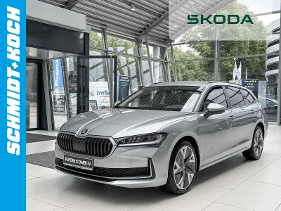 Neu Skoda Superb Selection 204 PS (150 kW) 2026 Aluminiumsilber (silber) Kombi