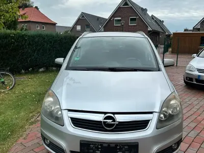 Gebraucht Opel Zafira 105 PS (77 kW) 2006 Silber Van / Kleinbus