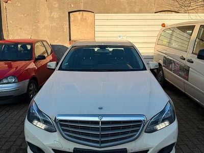 Gebraucht Mercedes E200 136 PS (100 kW) 2015 Gelb Limousine