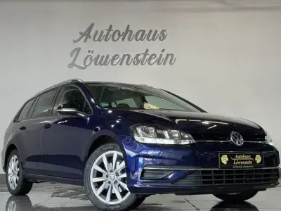 Gebraucht VW Golf VII IQ Drive 116 PS (85 kW) 2019 Blau Limousine