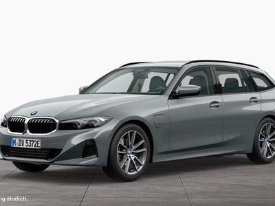Grau Gebraucht 2022 BMW 320e Sport Line Kombi | 29.901 € (Fairer Preis)