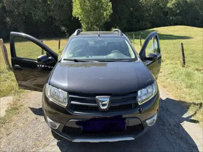 Gebraucht Dacia Sandero Stepway 90 PS (66 kW) 2015 Schwarz SUV