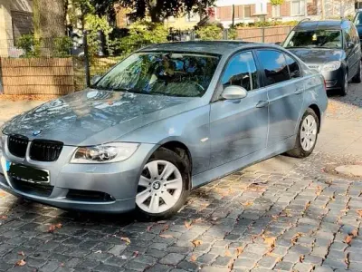 Gebraucht BMW 318 130 PS (95 kW) 2007 Blau Limousine