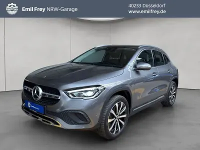 Gebraucht Mercedes GLA200 Progressive 163 PS (119 kW) 2022 Grau SUV