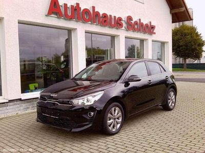 Gebraucht Kia Rio Spirit 101 PS (74 kW) 2023 Schwarz Limousine