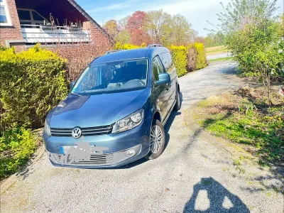 Gebraucht VW Caddy Maxi Cup 102 PS (75 kW) 2014 Grün Van / Kleinbus