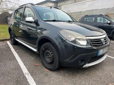 Gebraucht Dacia Sandero Stepway 84 PS (61 kW) 2012 Grau Kleinwagen