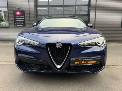 Gebraucht Alfa Romeo Stelvio Super 200 PS (147 kW) 2017 Blau SUV