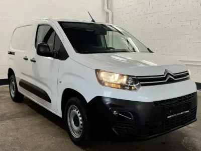 Używany Citroën Berlingo 102 KM (75 kW) 2022 Biały Minivan