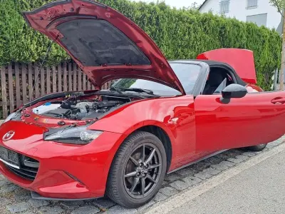 Gebraucht Mazda MX5 Exclusive-Line 131 PS (96 kW) 2016 Rot Cabrio