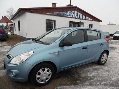 Gebraucht Hyundai i20 Classic 77 PS (56 kW) 2012 Blau Limousine