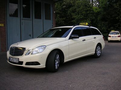 Mercedes E200