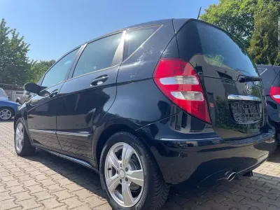 Gebraucht Mercedes A200 136 PS (100 kW) 2006 Kosmosschwarz Limousine