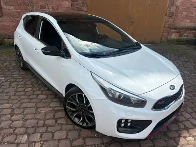 Gebraucht Kia Ceed GT-Track 204 PS (150 kW) 2014 Weiß Kleinwagen