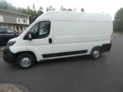 Gebraucht Peugeot Boxer Premium 140 PS (102 kW) 2021 Weiß Van
